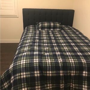 Tommy Hilfiger Navy and Forest Plaid Quilt